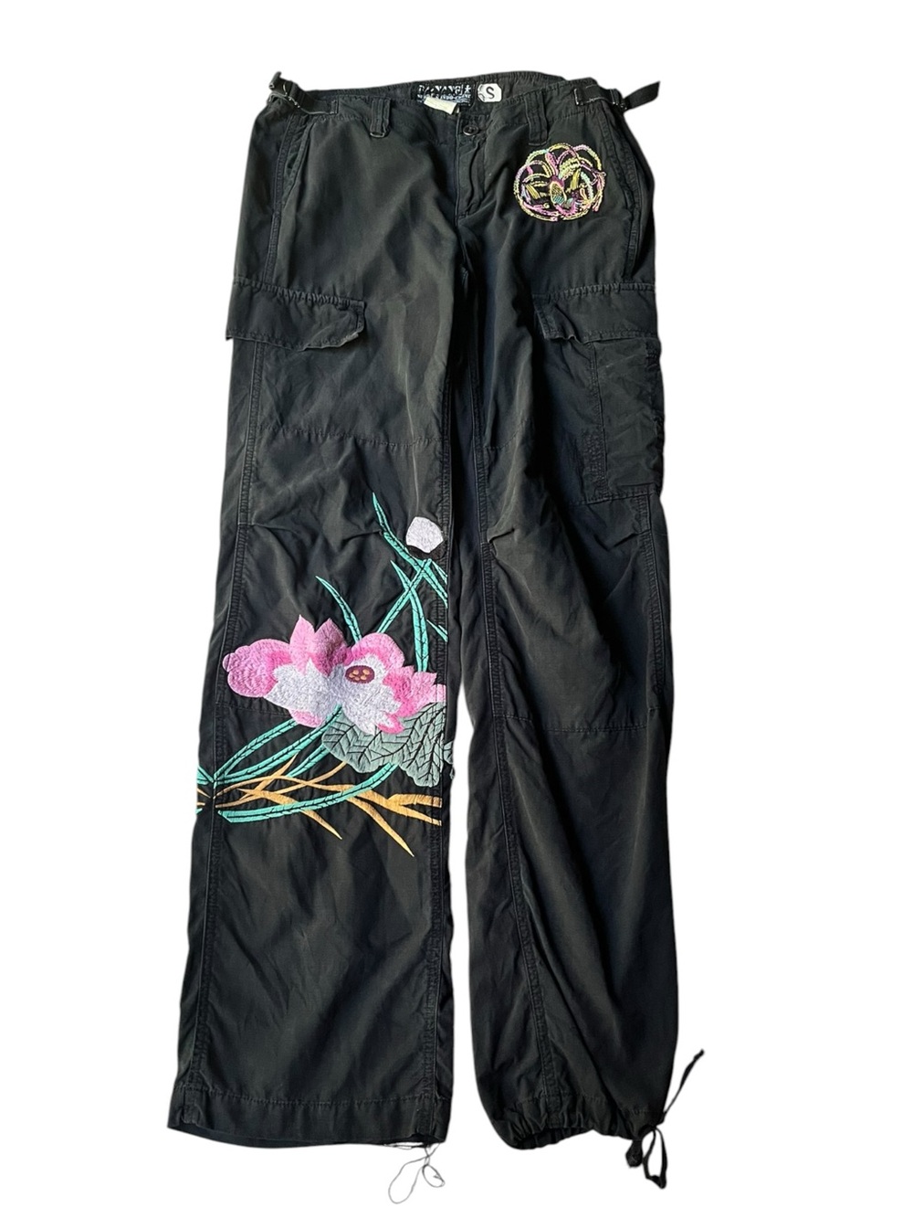 Da-Nang Vintage Y2K early 2000s Black Cargo Pants with Pink Floral Embroidery